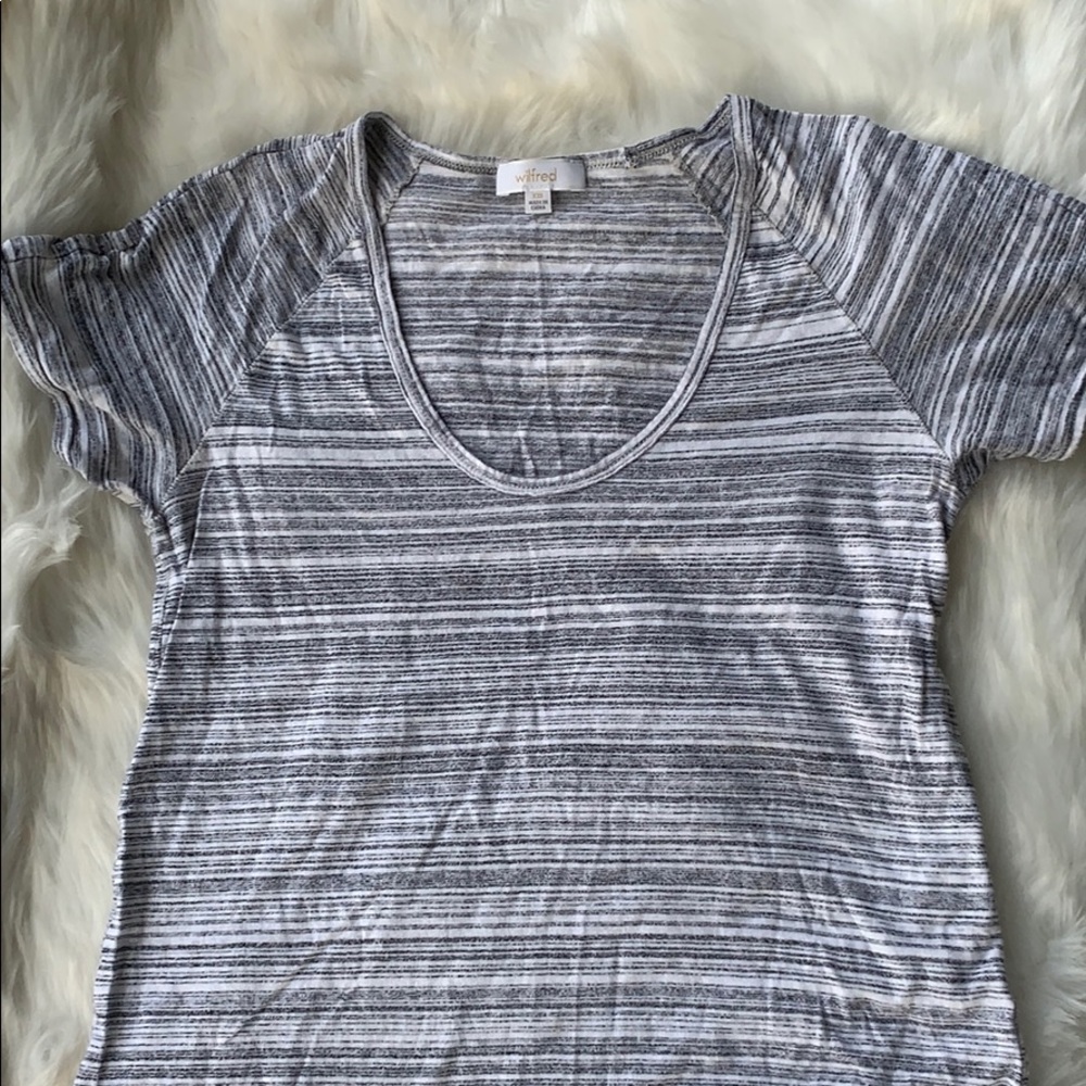 Wilfred XS grey&white stripped T-shirt
